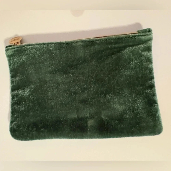 IPSY Green Velvet Mini Cosmetic Bag - Picture 1 of 3